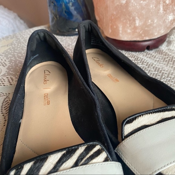 Clarks Laina Zebra Print Black Suede Loafer Flat Pointed Sample shoe size 7.5 - Picture 2 of 13